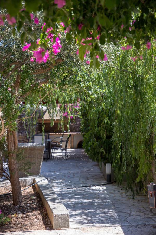 Alicelia Boutique Inn Vathy  Exteriör bild