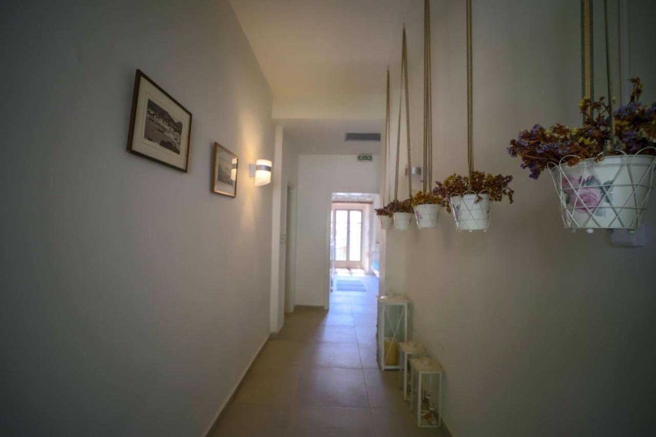 Alicelia Boutique Inn Vathy  Exteriör bild
